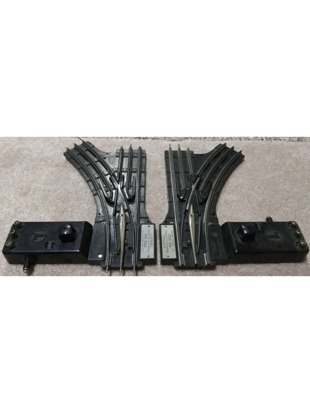 Lionel No. 022 Remote Control Track Switches - Set of 2, Black, Good Condition